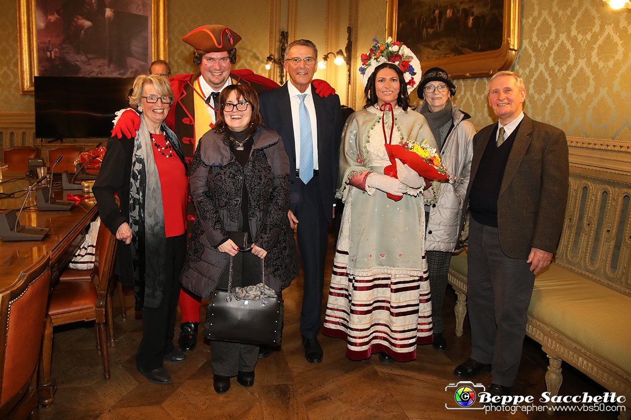 VBS_3708 - Investitura Ufficiale Gianduja e Giacometta Famija Turineisa - Carnevale di Torino 2024.jpg